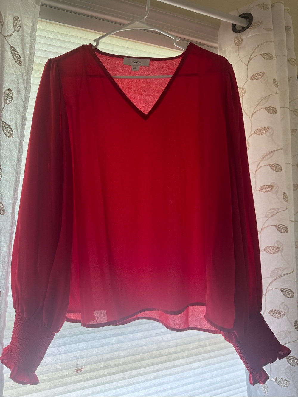 Women's Petite Red V-Neck Long Sleeve Blouse